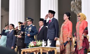 Presiden Jokowi Lantik 724 Perwira TNI dan Polri