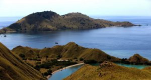 Himbauan Keras Menpar terkait Kebakaran di Gili Lawa