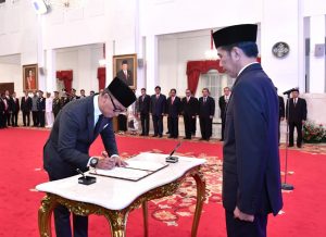 Presiden Lantik Agus Gumiwang Kartasasmita sebagai Menteri Sosial