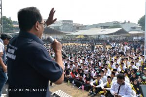    Menhub Sampaikan Perlunya Kesadaran Masyarakat Untuk Gunakan Angkutan Massal