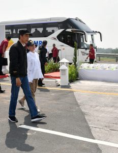 Naik Bus, Presiden Jajal Tol Trans Jawa