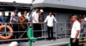 Presiden Jokowi Tinjau Penataan Kawasan Tepi Sungai Kapuas