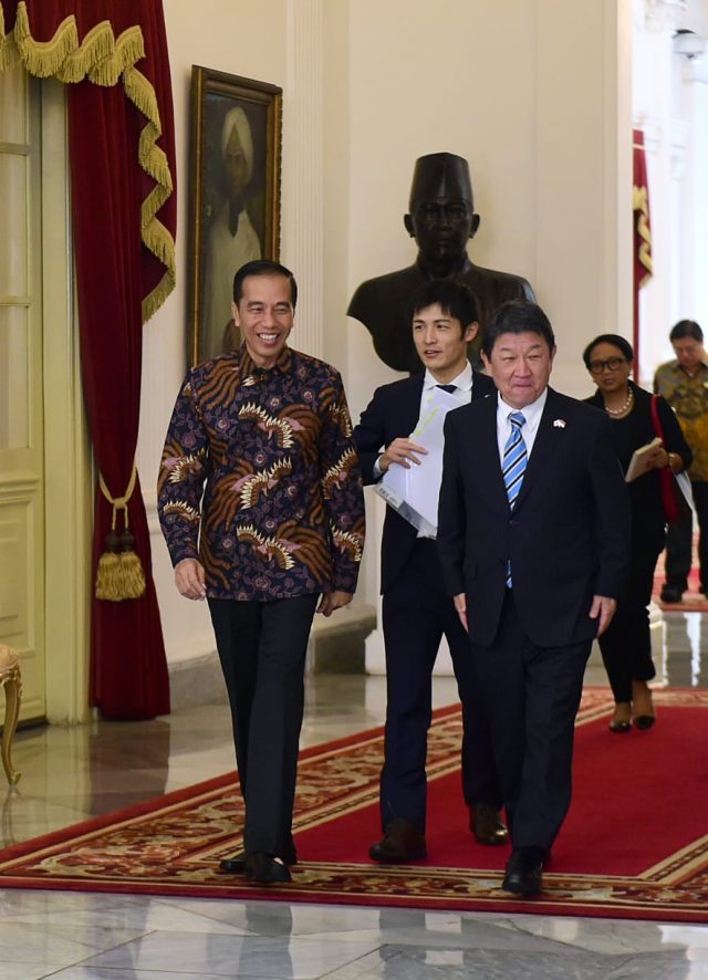 Presiden Jokowi Terima Kunjungan Kehormatan Menlu Jepang