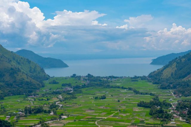 Menparekraf Dorong Pengembangan Ekonomi Kreatif di Sekitar Danau Toba