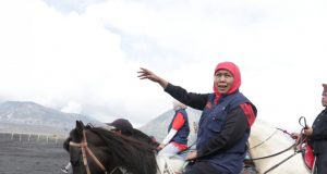 Hari Ini Wisata Gunung Bromo Mulai Dibuka untuk Wisatawan, Gubernur Jatim: Diterapkan Sistem Kuota Protokol Kesehatan