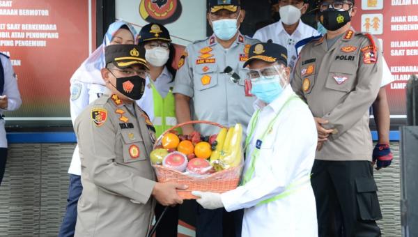 Pantauan Libur Nataru Menhub Via Heli : ARUS LALIN TOL JAKARTA-CIKAMPEK DAN JALUR PUNCAK TERPANTAU LANCAR