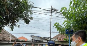 Tinjau Bandara Husein Sastranegara, Menhub Apresiasi Program Padat Karya Perdana PT Angkasa Pura II di Tengah Pandemi