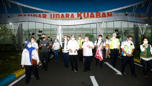 Jelang Diresmikan Presiden RI, Menhub Cek Gedung Terminal Penumpang Baru di Bandara Kuabang Halmahera Utara