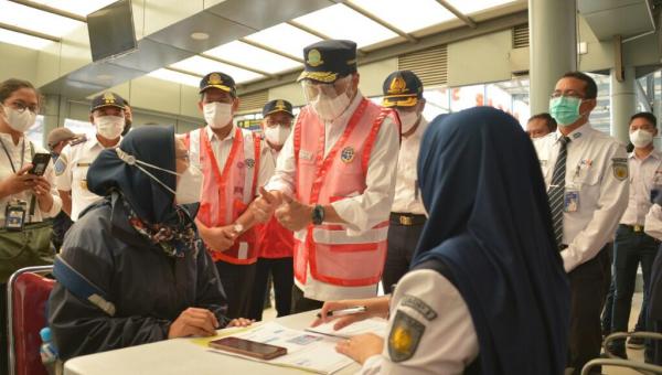 Hari Ketiga Masa Peniadaan Mudik, Penumpang Di Stasiun Pasar Senen Dan Terminal Pulogebang Turun Signifikan