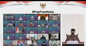 Menparekraf Hadiri #PrayFromHome Bersama Presiden Jokowi