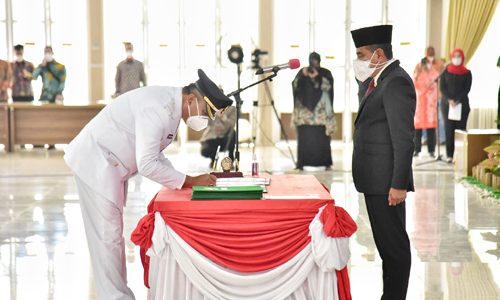 Lantik Bupati/Wabup Madina dan Labusel Edy Rahmayadi Minta Segera Selesaikan Permasalahan Daerah