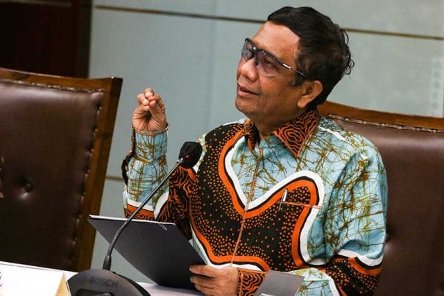 Menko Polhukam Imbau Masyarakat Salat Iduladha di Rumah