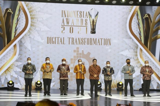 Gubernur Zainal Raih Penghargaan Indonesia Awards 2021