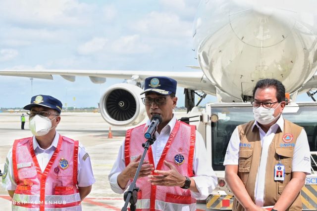 Tinjau Bandara Soetta Jelang Libur Nataru Menhub Instruksikan Pengetatan Prokes dan Pengecekan Kelaikan Pesawat