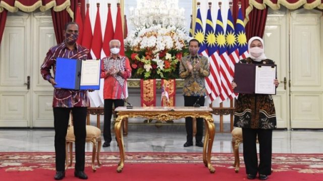 Indonesia-Malaysia Sepakati MoU Perlindungan Pekerja Migran Indonesia di Malaysia