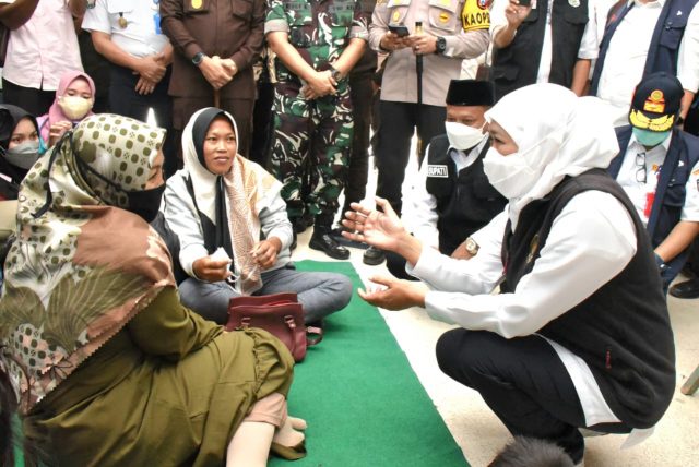 Jelang Lebaran, Gubernur Khofifah Tinjau Arus Mudik di Pelabuhan Jangkar Situbondo