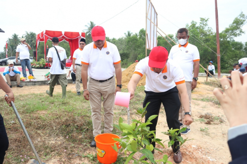 Puluhan Masyarakat Dumai Dan Pekanbaru Mengikuti Program Padat Karya Kemenhub