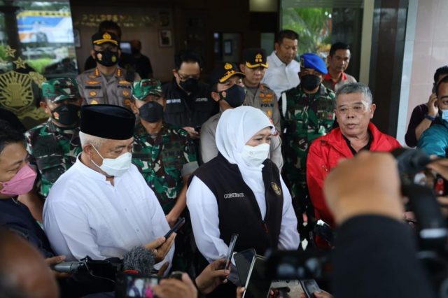 Gubernur Jawa Timur Khofifah Indar Parawansa Sampaikan Duka Cita Mendalam atas Jatuhnya Korban Dalam Insiden Stadion Kanjuruhan Malang