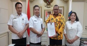 Kemendagri Serahkan Dokumen RKPD Tahun 2023 kepada DOB Papua Barat Daya