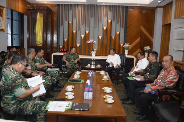 Bertemu KSAD, Wamenhan M. Herindra Tindak Lanjuti Visi Pemerintah Terkait P3DN