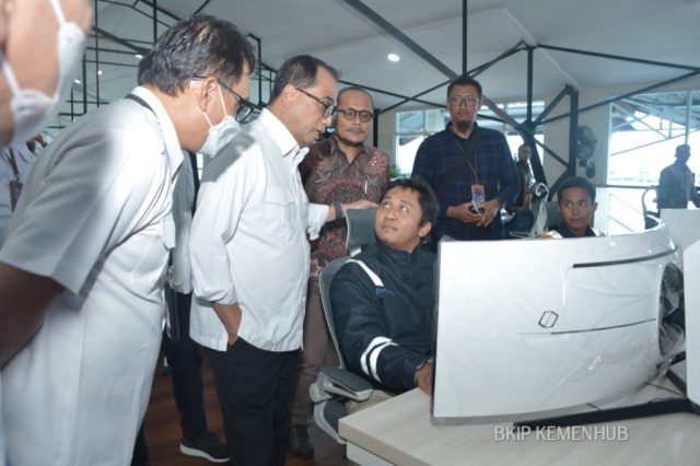 Tingkatkan Daya Saing Logistik, Menhub Dorong Digitalisasi Layanan Kepelabuhanan