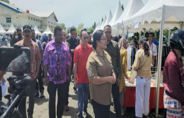 Kolaborasi Bersama Penyelenggaraan Pasar Murah di Kabupaten Jayapura Untuk Pengendalian Inflasi