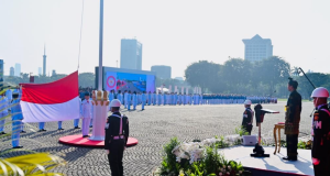 Berbusana Adat Kesultanan Deli, Presiden Pimpin Upacara Peringatan Harlah Pancasila di Monas