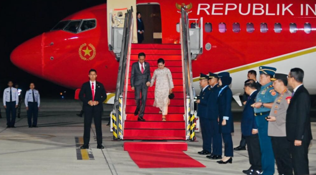 Presiden Joko Widodo dan Ibu Iriana Tiba di Tanah Air Usai Lawatan ke RRT