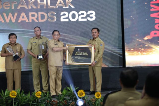 BSKDN Raih Penghargaan The Most Responsive Participant dalam Kemendagri BerAKHLAK Awards 2023