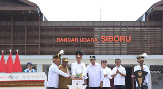 Resmikan Dua Bandara Baru di Papua, Presiden: Manfaatkan Sebaik-baiknya