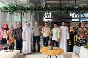 Menparekraf Temui Dr Adil Alzarooni di Dubai Tawarkan Investasi di 8 KEK dan 5 DSP