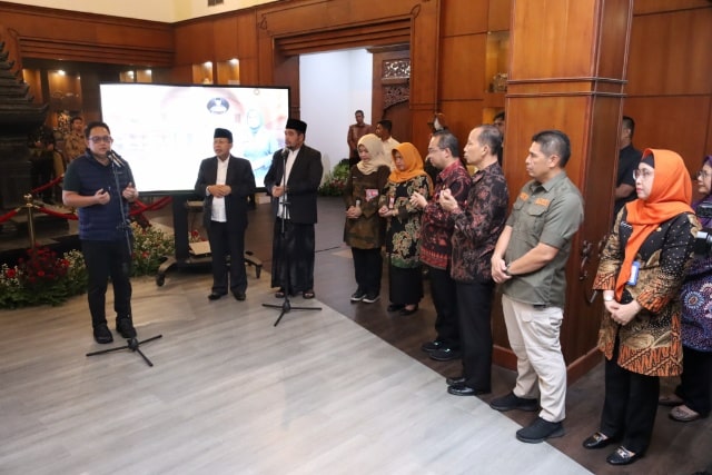 Pj Gubernur Jatim, Adhy Karyono Minta OPD Jaga Prestasi dan Lanjutkan Program Pemerintahan Khofifah - Emil