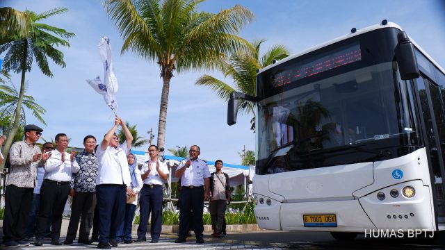 BPTJ Luncurkan Layanan Bus JR Connexion Bertenaga Listrik Pertama Rute PIK 2 - Kelapa Gading