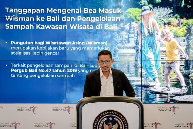 Menparekraf Tekankan Bea Masuk Wisman Perkuat Pengelolaan Sampah di Bali