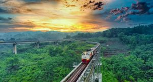 Bervakansi Naik Kereta Api di Pulau Jawa, ke Mana Ya?