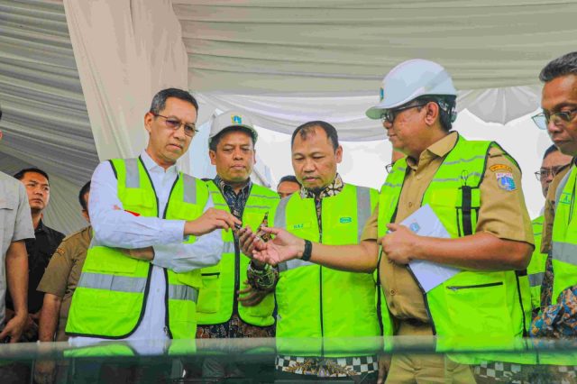 Pj Gubernur DKI Jakarta Tinjau Rencana Pembangunan Fasilitas Pengolahan Sampah di Kepulauan Seribu