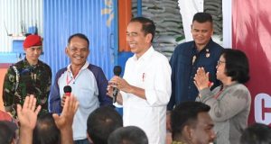 Presiden Jokowi Pastikan Program Bantuan Beras Berlanjut hingga Desember