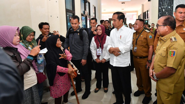 Presiden Jokowi Tinjau Fasilitas dan Pelayanan Kesehatan di RSUD Bob Bazar di Lampung Selatan