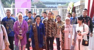 Presiden dan Ibu Iriana Hadiri Peringatan Hari Kebaya Nasional