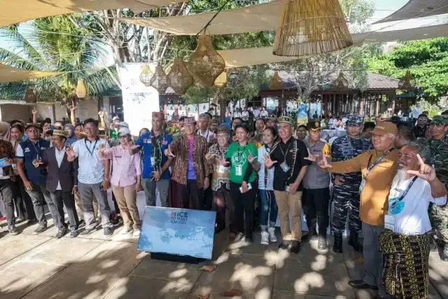 Menparekraf Gandeng Komunitas Jaga Keberlanjutan Wisata Bahari di Labuan Bajo