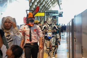 Rangkaian Satu Tahun Melayani LRT Jabodebek Rayakan dengan Merangkul Penggemar E-Sport dan Cosplay