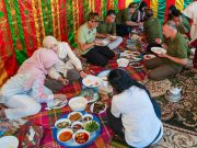 Menparekraf Nikmati Pengalaman Makan Bedulang Bersama Warga Desa Wisata Cemaga Tengah Natuna