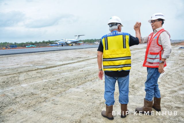 Uji Coba Landasan Pacu Bandara IKN Berjalan Lancar