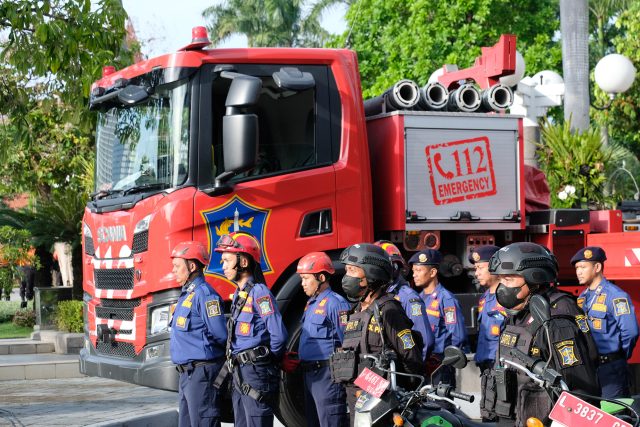 Dinas Pemadam Kebakaran dan Penyelamatan Surabaya Tangani 1077 Kejadian Evakuasi