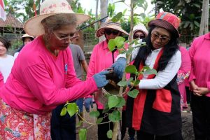 Kemenparekraf Gandeng PIMTI Lakukan Uji Coba Penerapan Desa Wisata Ramah Perempuan