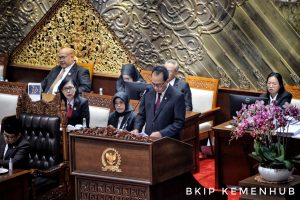 Angkutan Pelayaran Rakyat Diperkuat Perubahan Ketiga UU Pelayaran Resmi Disahkan DPR