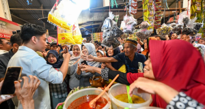 Wapres Gibran Rakabuming Meninjau Pasar Tradisional Kahayan yang Memiliki Predikat Pasar Aman