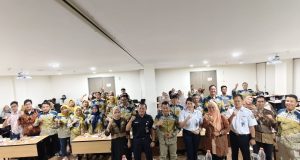 KAI Services Berbagi Informasi Mengenai Pelayanan Publik dan Hospitality dihadapan Aparatur Kecamatan Kiaracondong