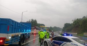 Olah TKP di Lokasi Tabrakan Beruntun Tol Cipularang Km 92, Kepolisian Alihkan Lalu Lintas