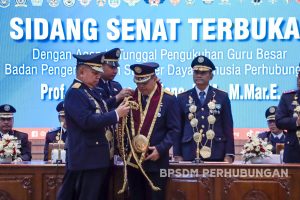 BPSDMP Cetak Sejarah Kukuhkan Guru Besar Pertama Bidang Maritim